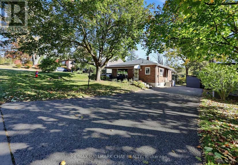 90 Roxborough Road — photo 2 of 30