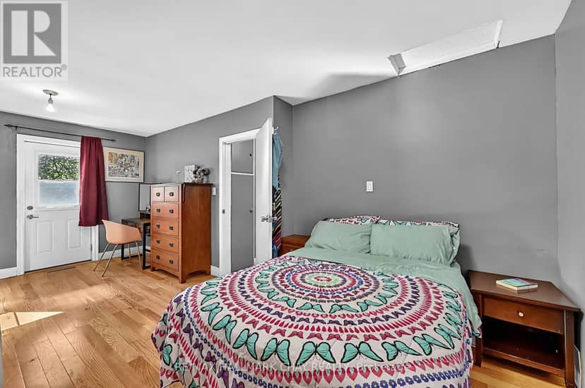 90 Roxborough Road — photo 9 of 30
