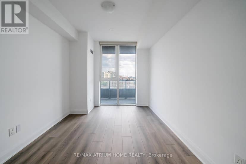1004 - 10 Gatineau Drive — photo 13 of 23