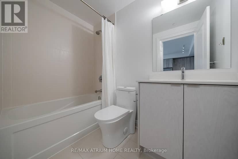 1004 - 10 Gatineau Drive — photo 15 of 23