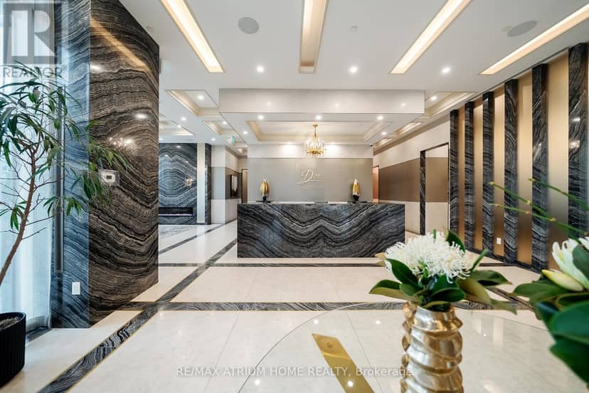 1004 - 10 Gatineau Drive, Vaughan, photo 2