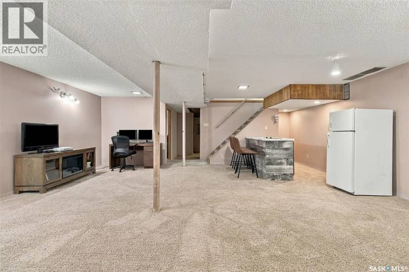 122 Michener Drive — photo 33 of 40
