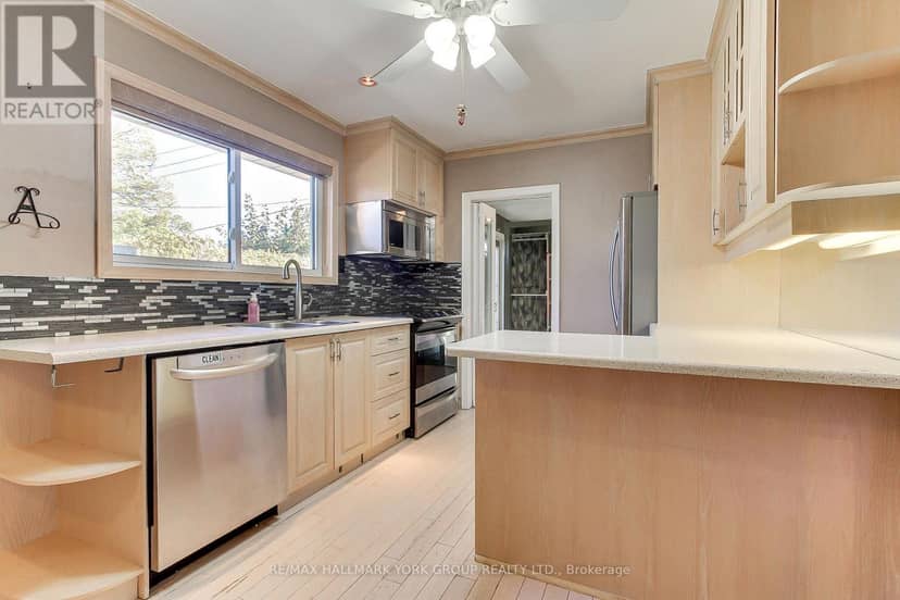 10 Harefield Drive, Toronto, photo 5