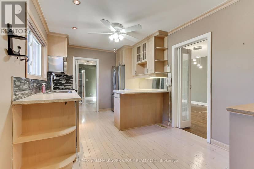 10 Harefield Drive, Toronto, photo 8