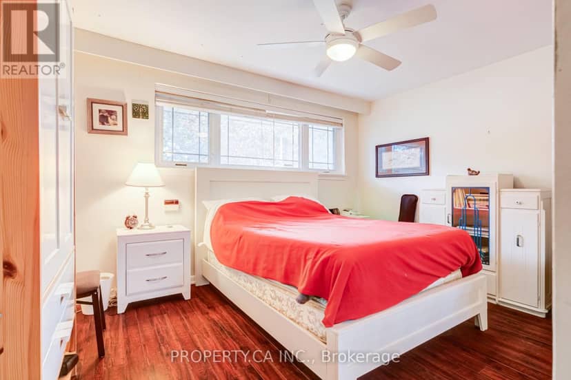 2302 Redfern Road — photo 15 of 28