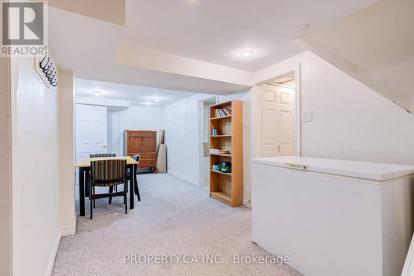 2302 Redfern Road — photo 18 of 28