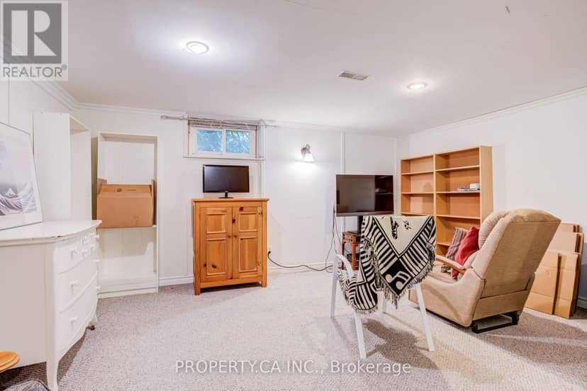 2302 Redfern Road — photo 19 of 28