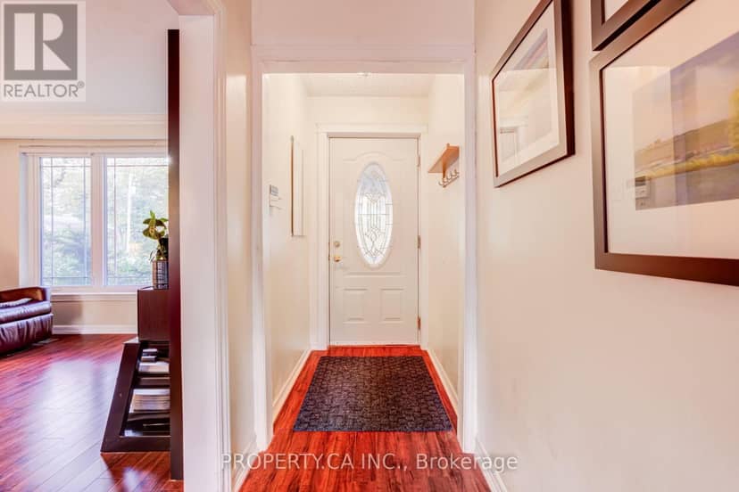 2302 Redfern Road, Burlington, photo 5