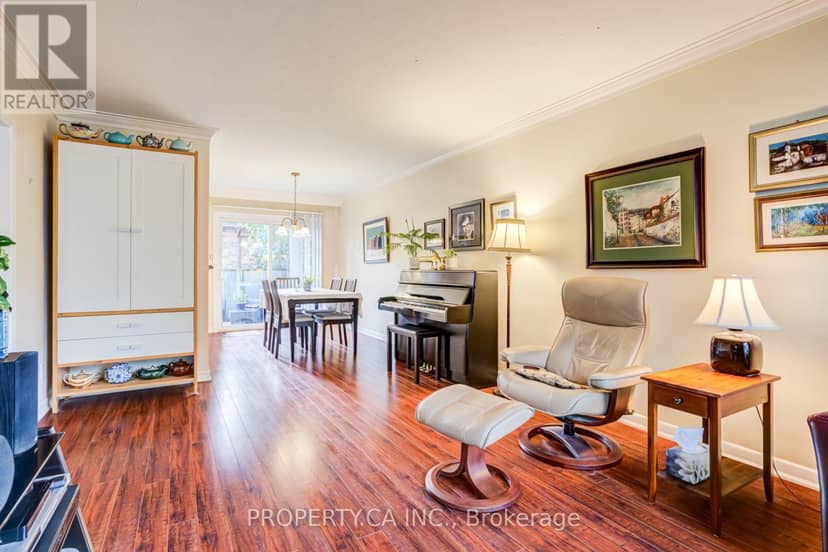 2302 Redfern Road, Burlington, photo 8