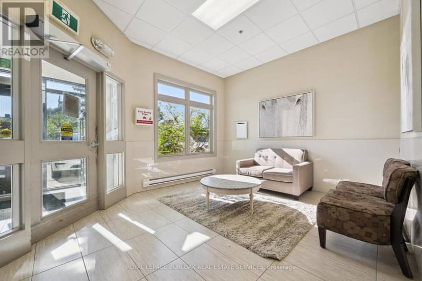 100 Bronte Street S, Milton, photo 2