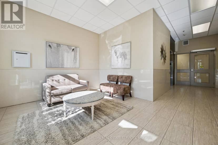 100 Bronte Street S, Milton, photo 3