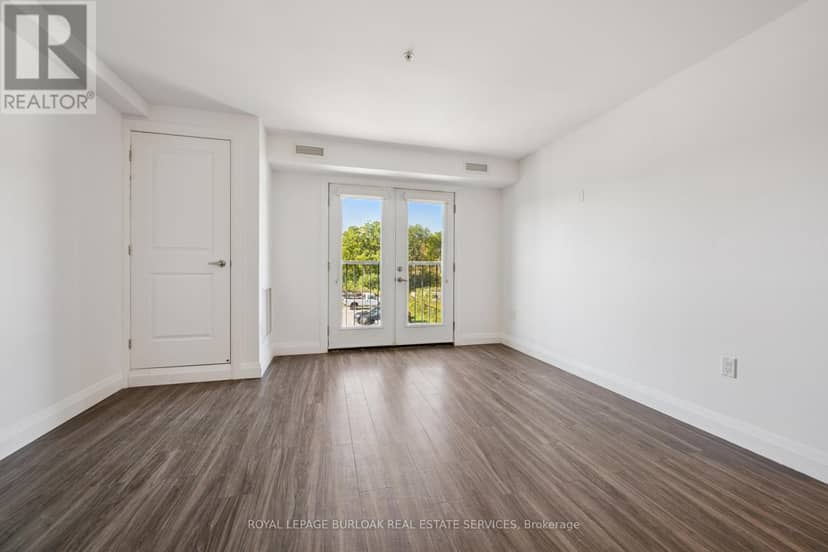 100 Bronte Street S, Milton, photo 8