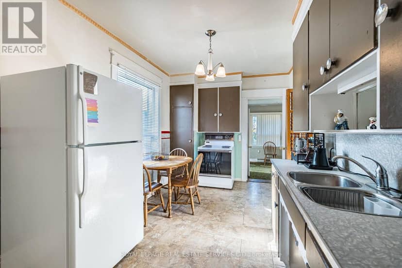85 West Street, Brampton, photo 8