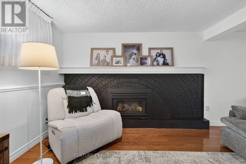 19 Meadowbrook Crescent — photo 33 of 40