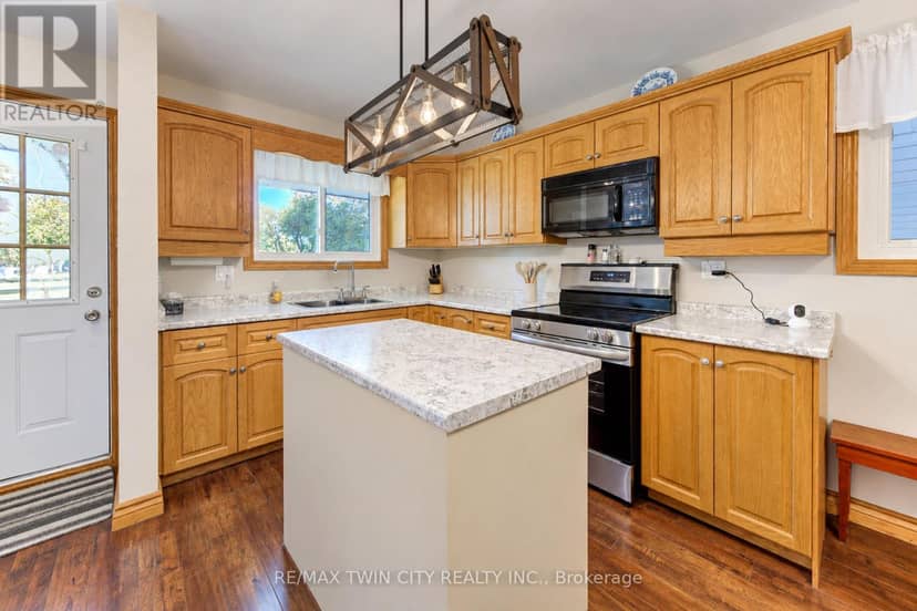 73 Belton Drive — photo 7 of 40