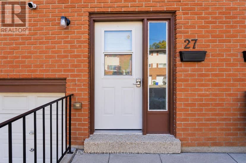 27 Woodman Drive N, Hamilton, photo 3