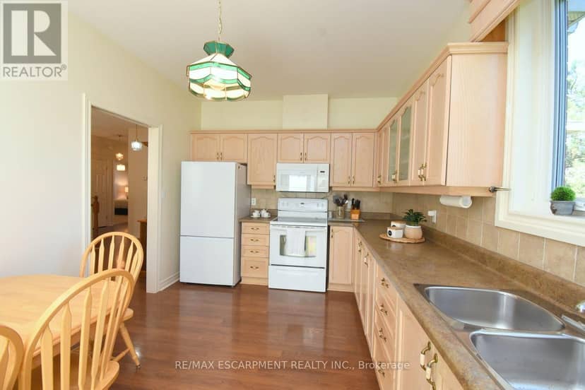 87 Jenifer Drive — photo 12 of 40