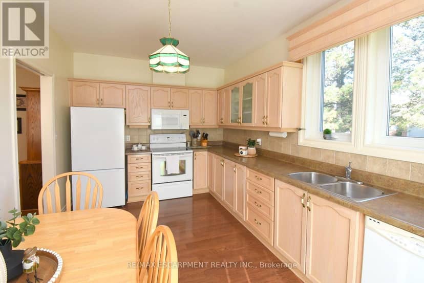87 Jenifer Drive — photo 13 of 40