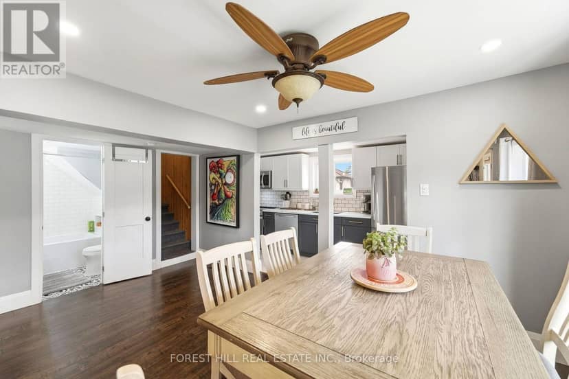 662 Cochrane Road — photo 16 of 38