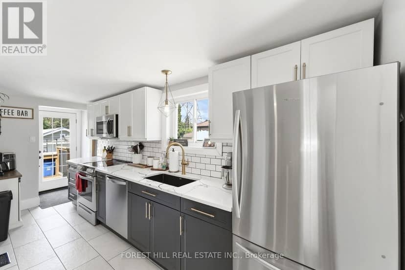 662 Cochrane Road — photo 9 of 38