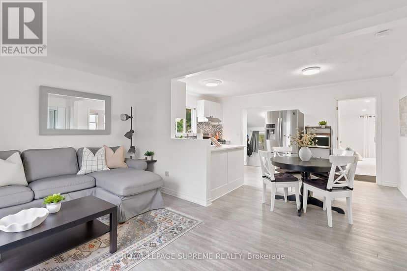 24 Alexandra Boulevard — photo 20 of 40