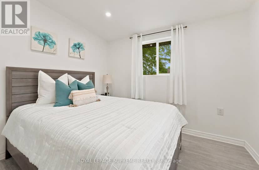 24 Alexandra Boulevard — photo 29 of 40