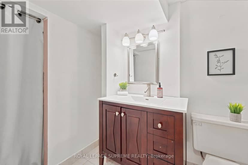 24 Alexandra Boulevard — photo 36 of 40