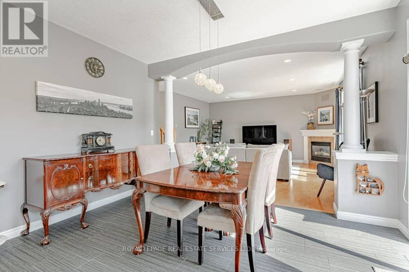 560 Lakeview Drive — photo 11 of 40