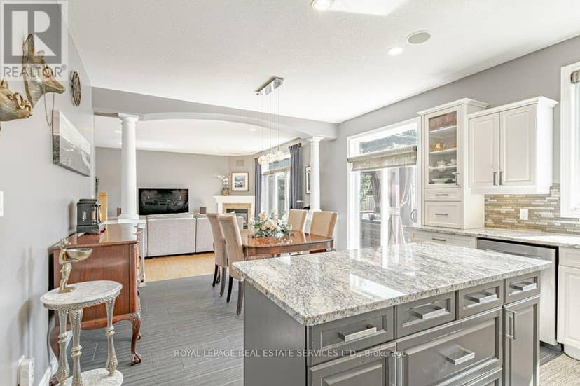 560 Lakeview Drive — photo 14 of 40
