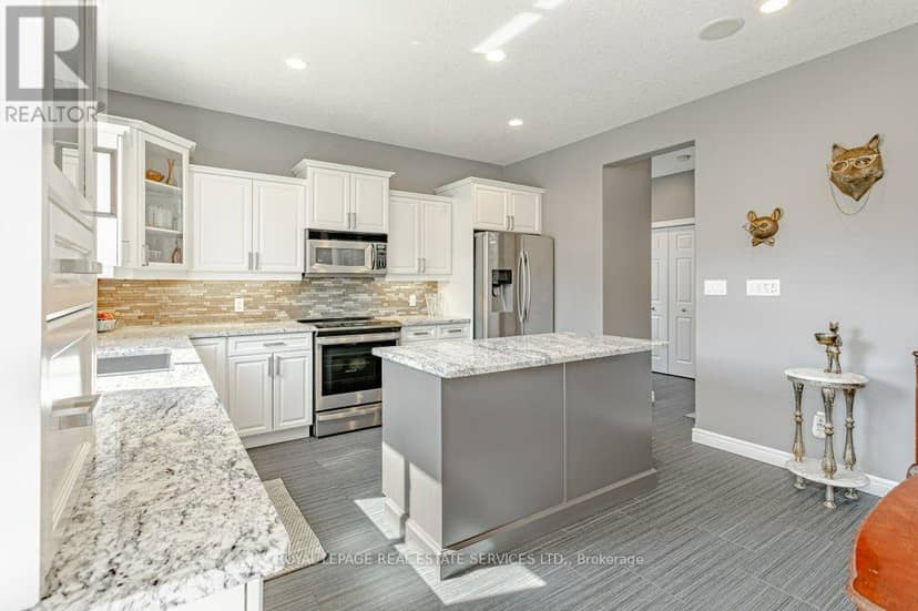 560 Lakeview Drive — photo 18 of 40