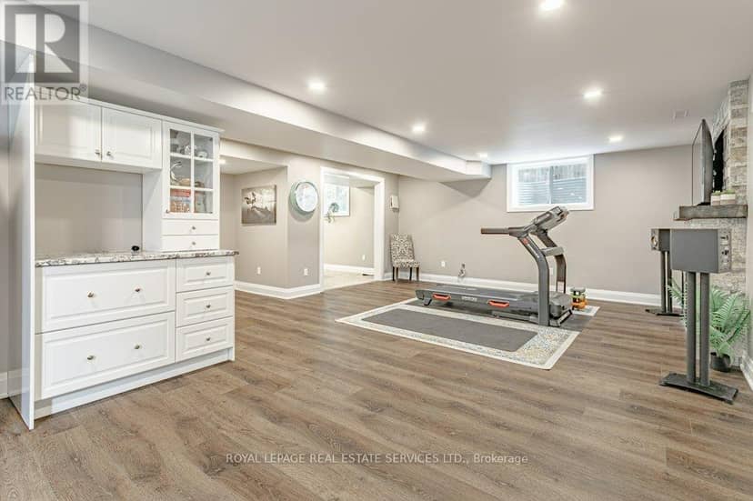 560 Lakeview Drive — photo 38 of 40
