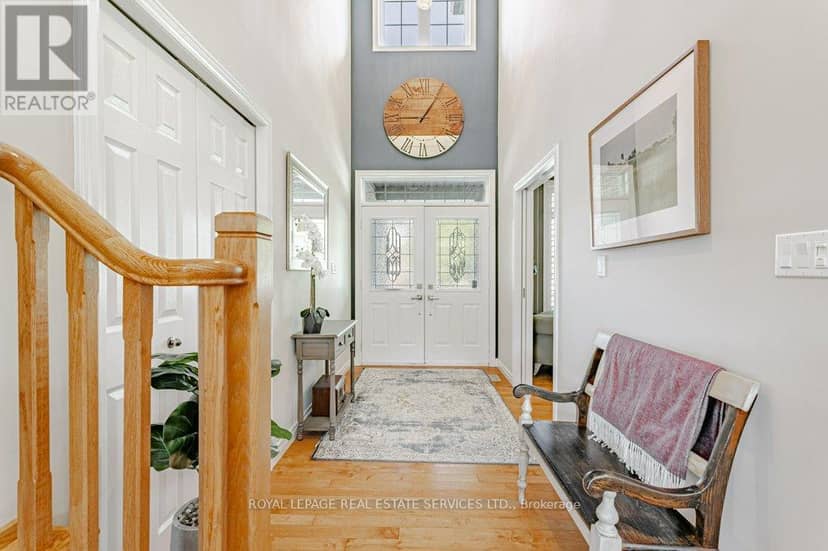 560 Lakeview Drive, Woodstock, photo 4