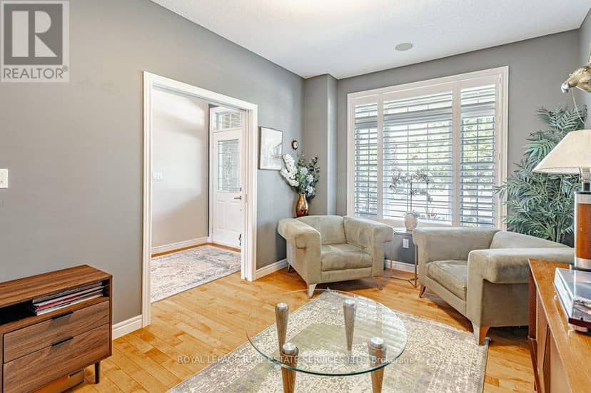 560 Lakeview Drive, Woodstock, photo 5