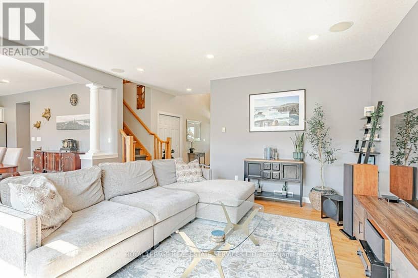 560 Lakeview Drive, Woodstock, photo 8