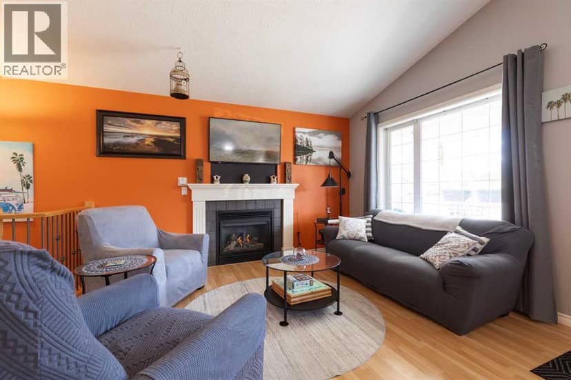 249 Somerset Way SE — photo 10 of 40