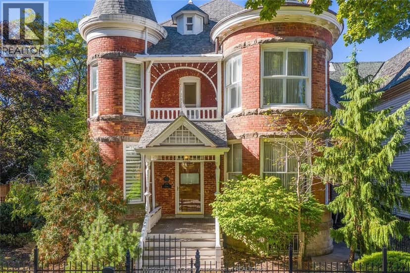 719 Victoria — photo 2 of 40