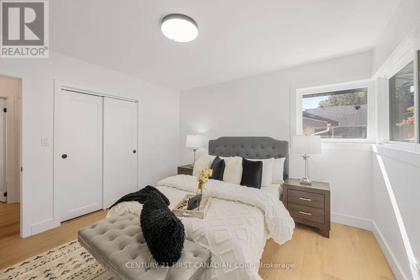 1492 North Vernon Avenue — photo 18 of 40