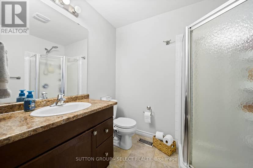 934 Silverfox Crescent — photo 24 of 40