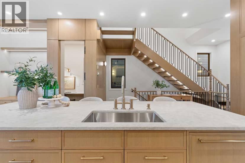 730 25 Avenue NW, Calgary, photo 3