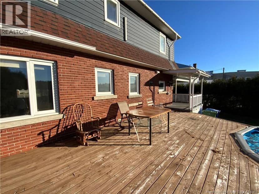 542 Saint-François Street — photo 16 of 20