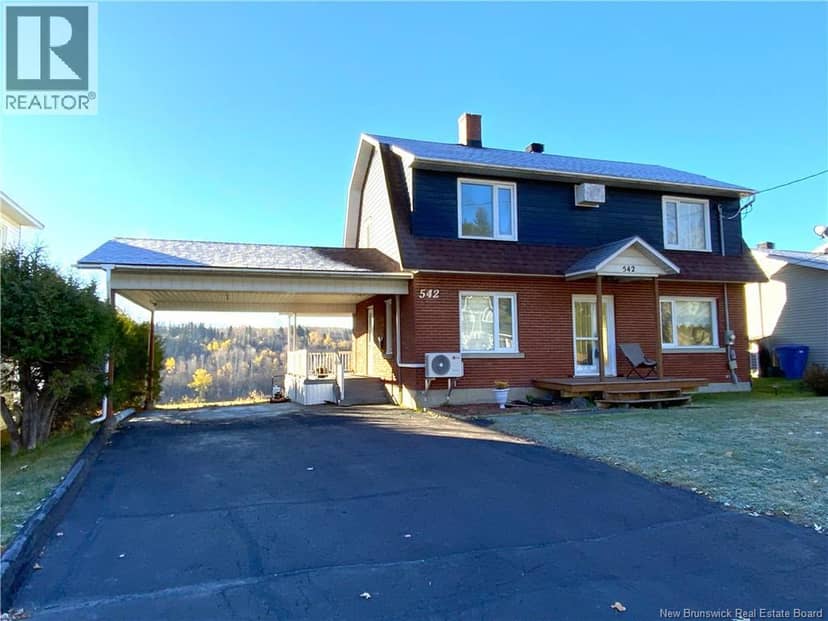542 Saint-François Street, Edmundston, photo 2