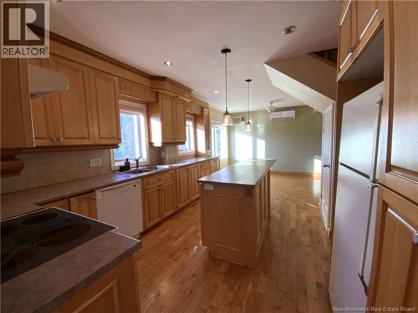 542 Saint-François Street, Edmundston, photo 3