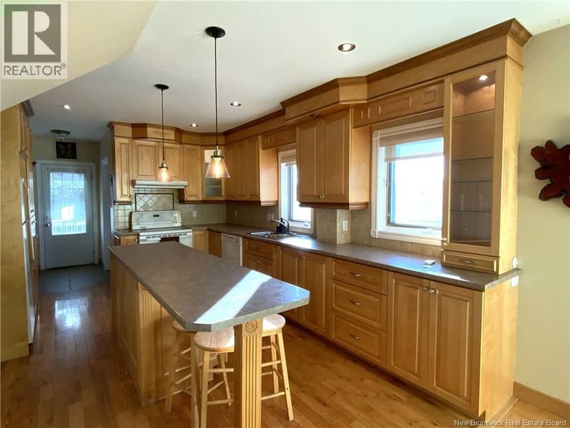 542 Saint-François Street, Edmundston, photo 4