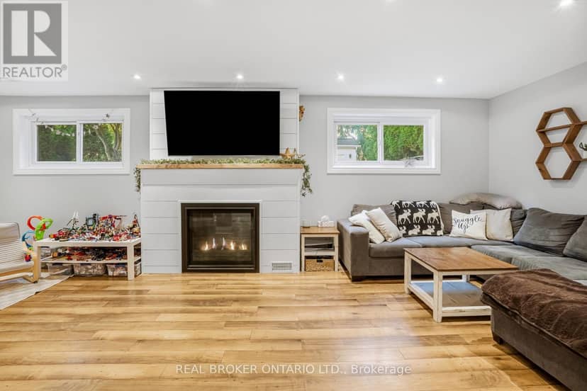 43 Shoreline Drive — photo 16 of 32