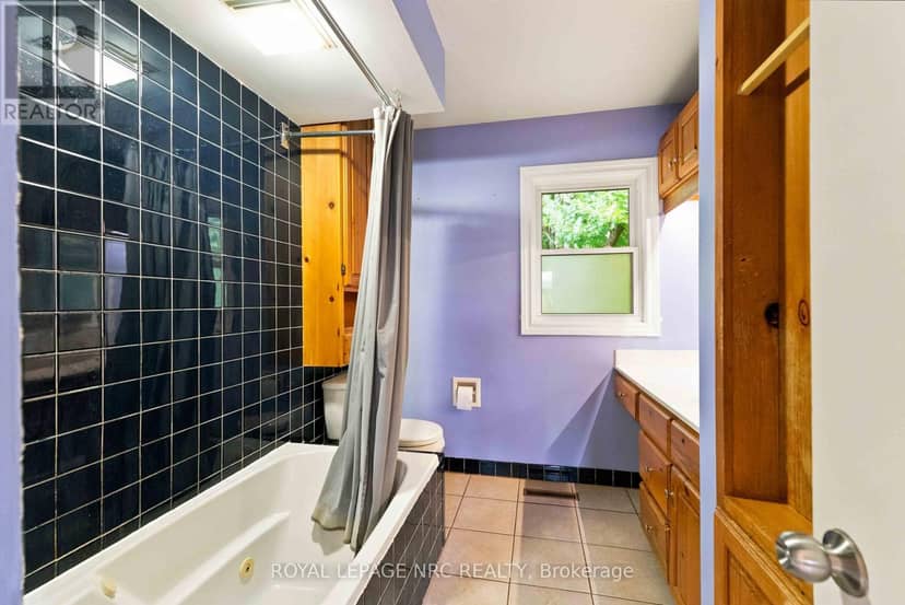 45 Woodcroft Crescent — photo 18 of 36