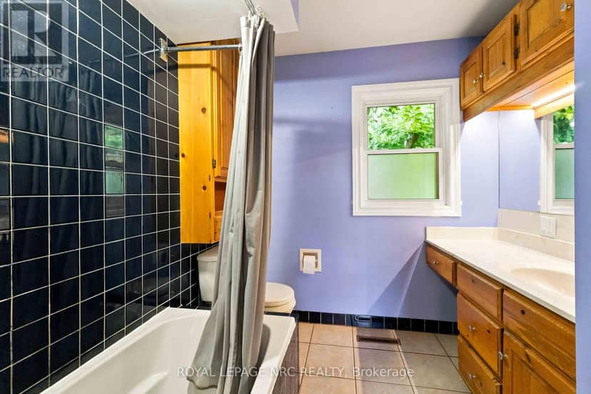 45 Woodcroft Crescent — photo 19 of 36