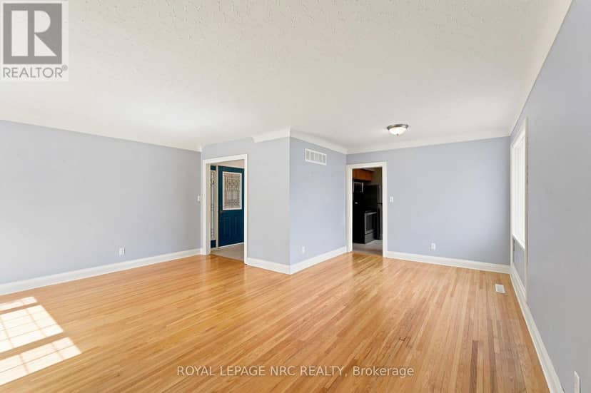 45 Woodcroft Crescent, Welland, photo 4