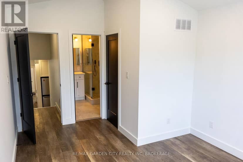 614B Niagara Street — photo 23 of 40