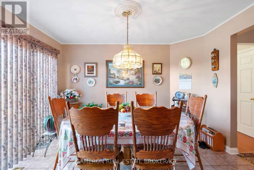 2053 Concorde Avenue — photo 10 of 36