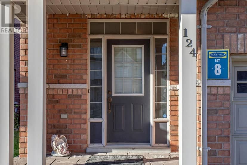 124 Kenneth Hobbs Avenue, Whitby, photo 2